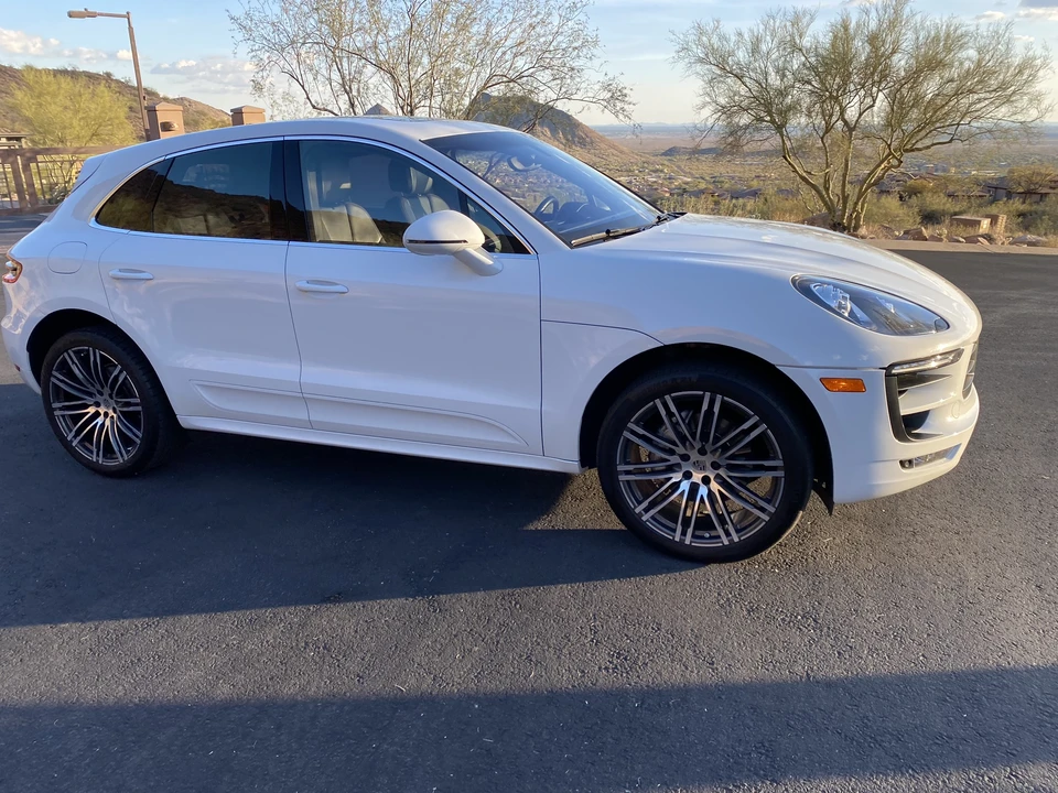 2016 Porsche Macan S - Image 15 of 31