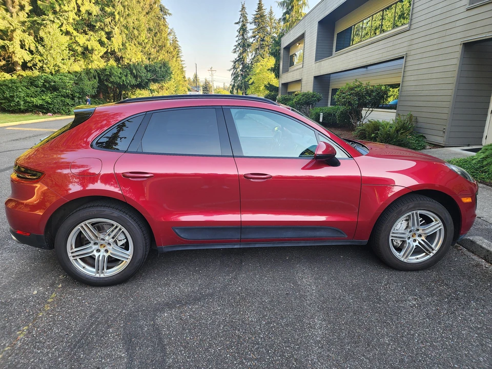 2016 Porsche Macan S - Image 17 of 31