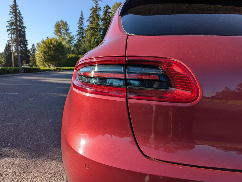 2016 Porsche Macan S - Image 24 of 31