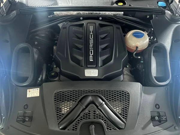 2016 Porsche Macan S - Image 14 of 21