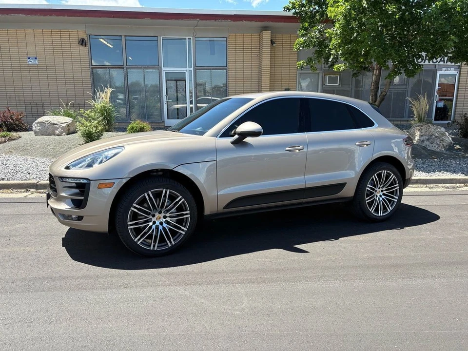 2016 Porsche Macan S - Image 14 of 21