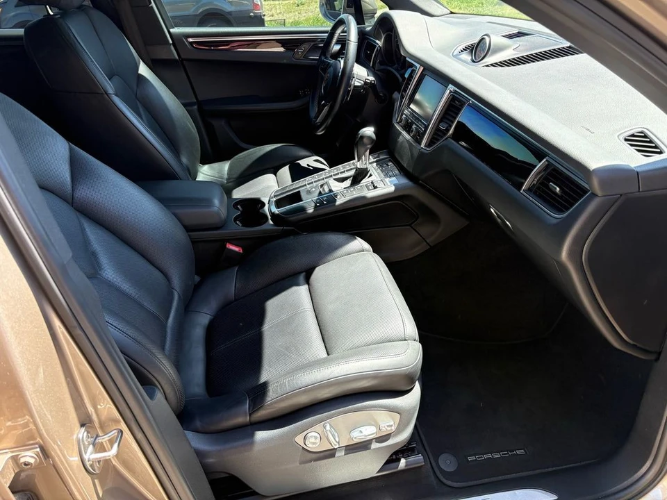 2016 Porsche Macan S - Image 10 of 31