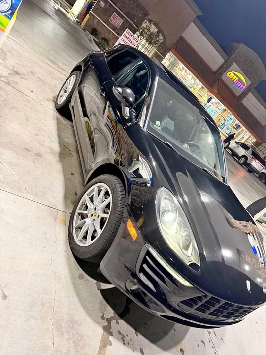2016 Porsche Macan - Image 1 of 14