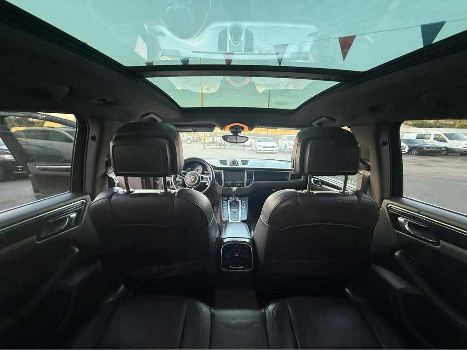 2016 Porsche Macan - Image 2 of 12