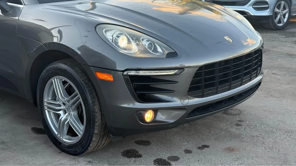 2016 Porsche Macan - Image 6 of 12