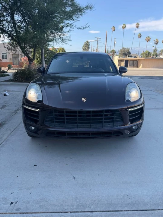 2016 Porsche Macan - Image 2 of 12
