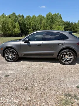 2016 Porsche Macan Sport Utility 4D