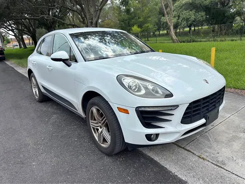 2016 Porsche Macan Sport Utility 4D