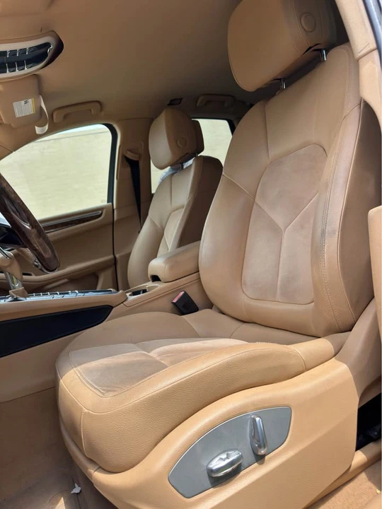 2016 Porsche Macan - Image 6 of 7