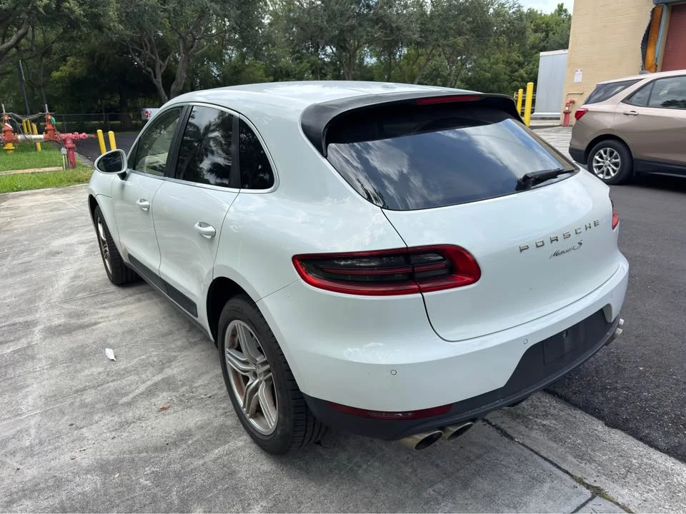 2016 Porsche Macan - Image 2 of 7