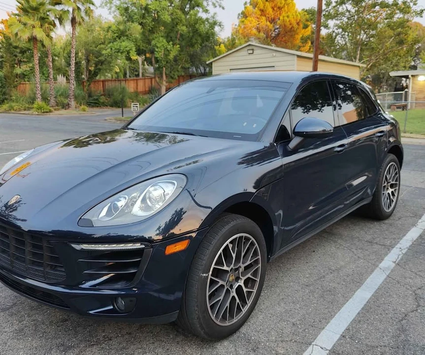 2016 Porsche Macan - Image 2 of 10