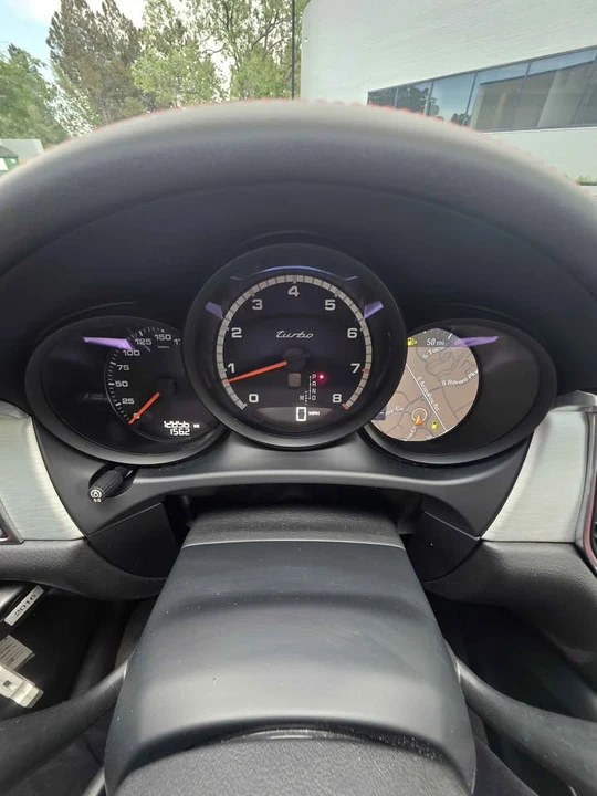 2016 Porsche Macan Turbo - Image 15 of 20