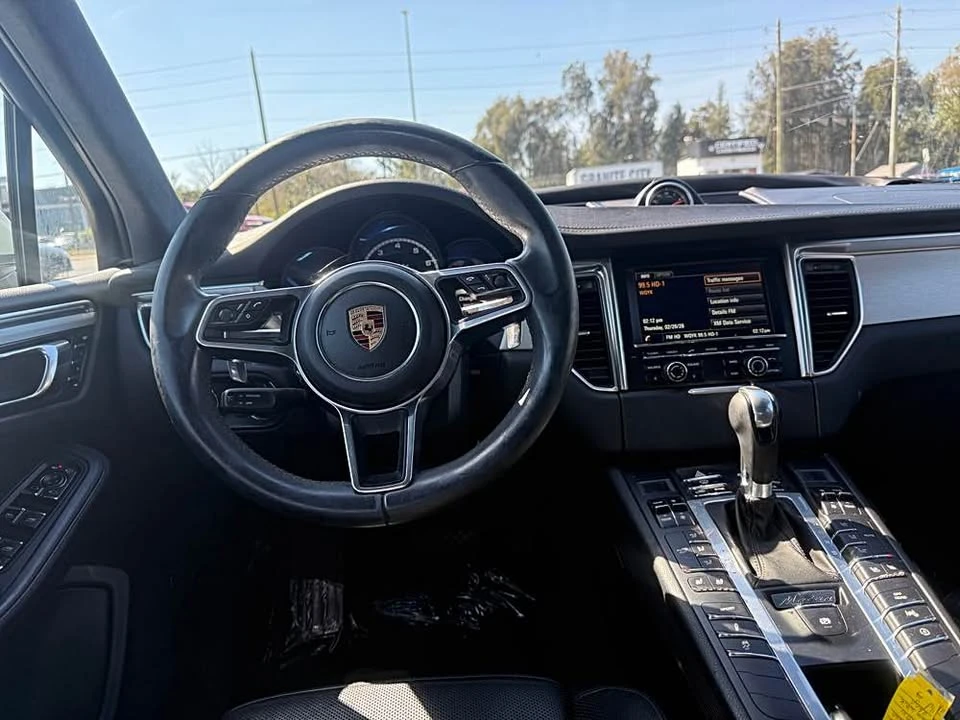 2016 Porsche Macan Turbo - Image 9 of 19