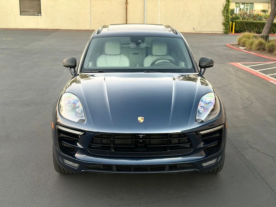 2016 Porsche Macan Turbo - Image 16 of 21