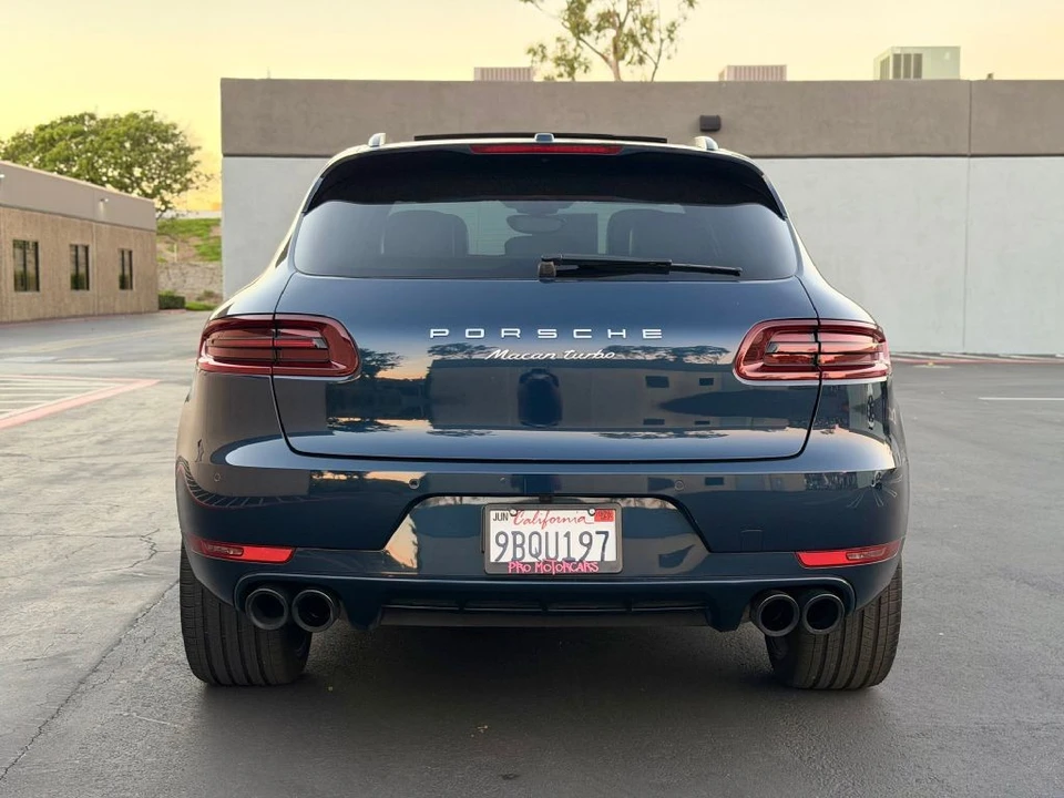 2016 Porsche Macan Turbo - Image 14 of 21