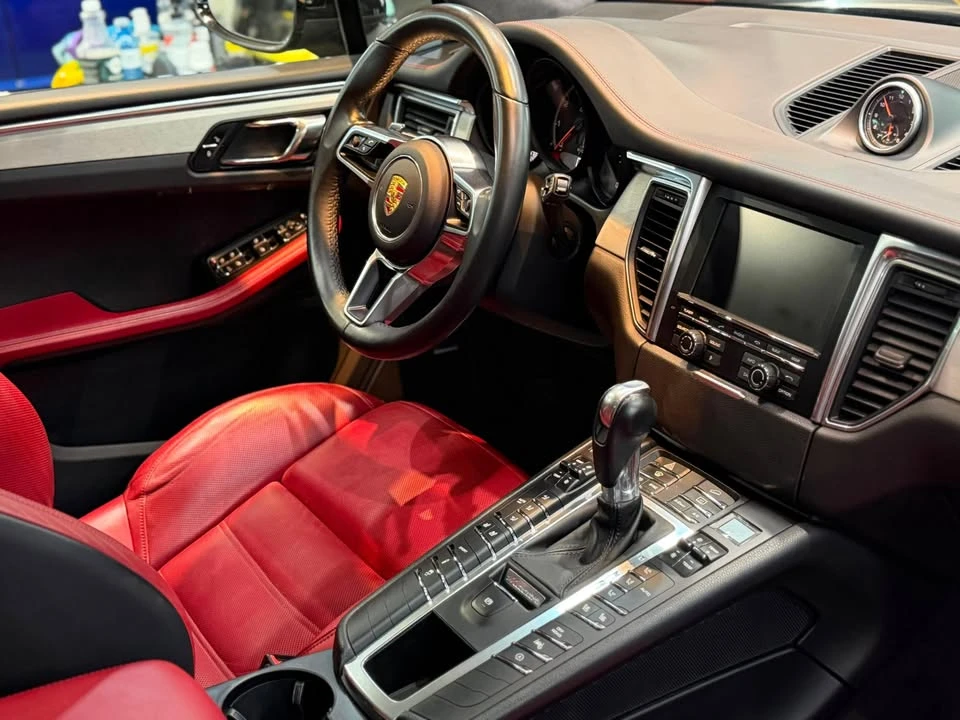 2016 Porsche Macan Turbo - Image 8 of 20