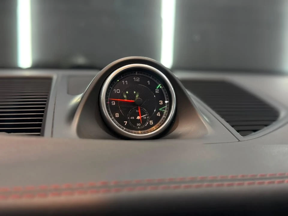2016 Porsche Macan Turbo - Image 15 of 20