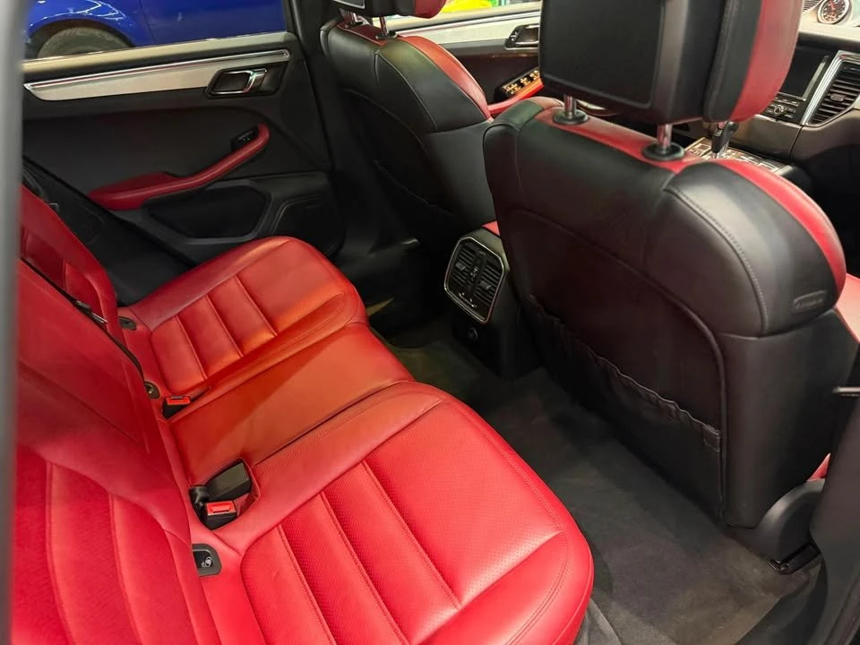 2016 Porsche Macan Turbo - Image 11 of 11