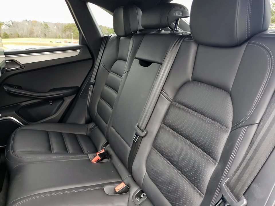 2016 Porsche Macan Turbo - Image 15 of 26