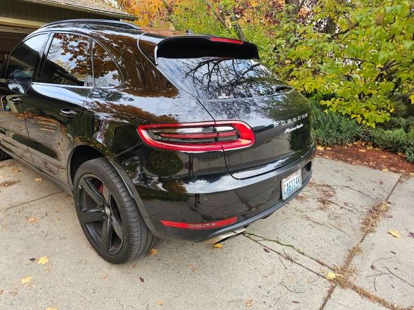 2016 Porsche Macan Turbo - Image 12 of 21