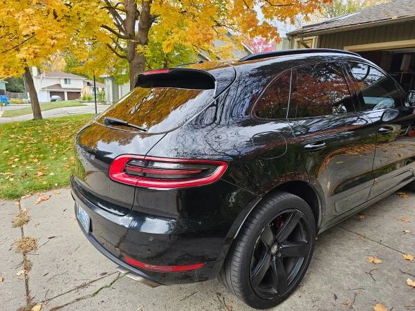 2016 Porsche Macan Turbo - Image 15 of 21