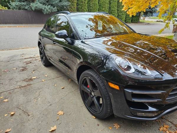 2016 Porsche Macan Turbo - Image 19 of 21