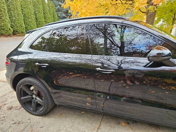 2016 Porsche Macan Turbo - Image 17 of 21