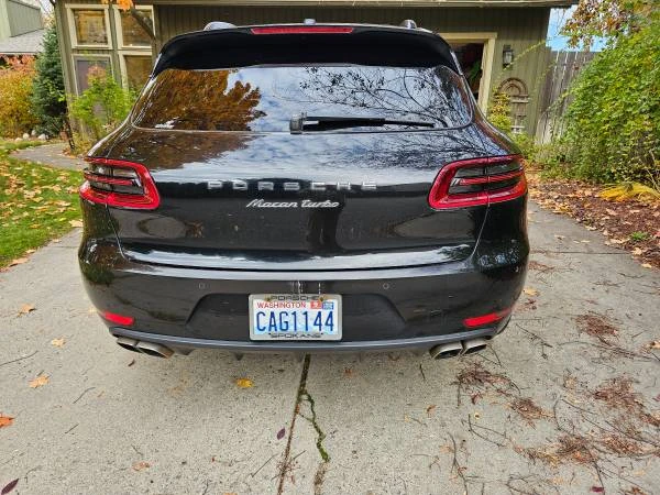 2016 Porsche Macan Turbo - Image 13 of 21