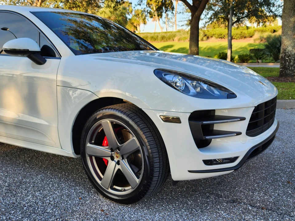 2016 Porsche Macan Turbo - Image 11 of 31