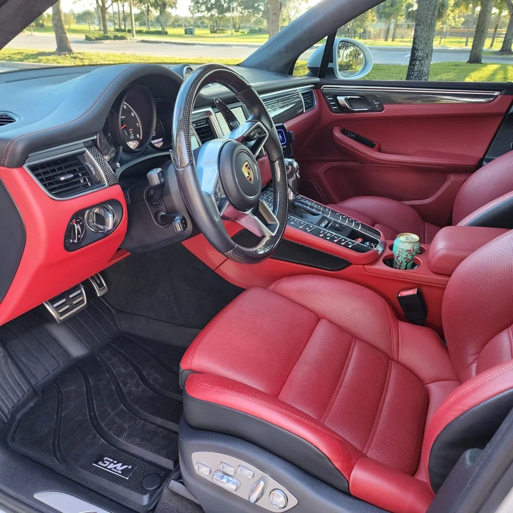 2016 Porsche Macan Turbo - Image 13 of 31