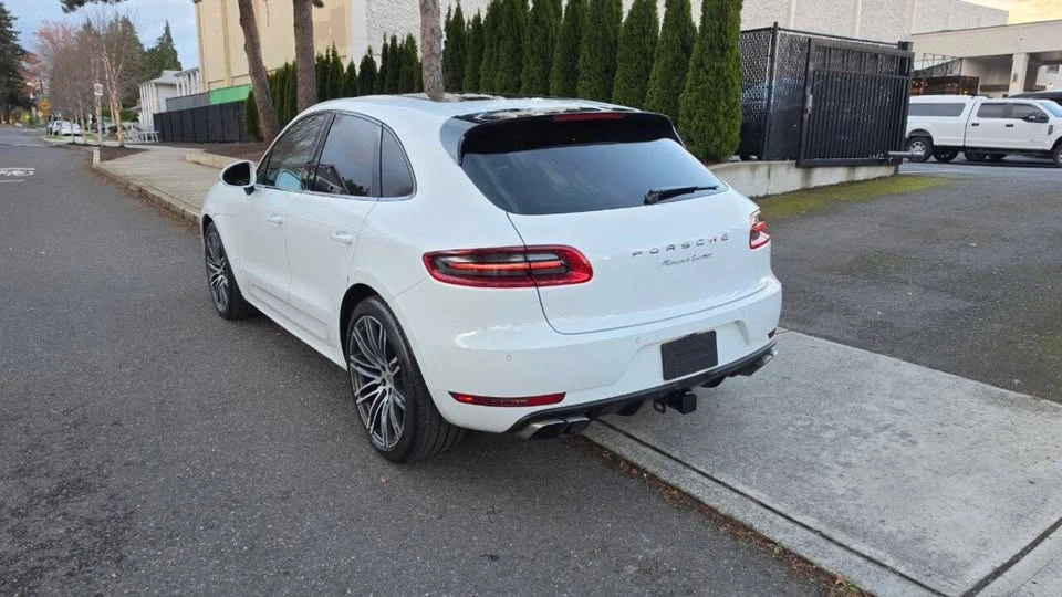 2016 Porsche Macan Turbo - Image 7 of 15