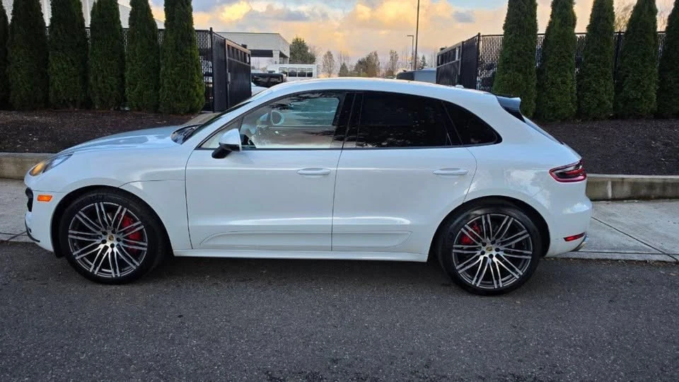 2016 Porsche Macan Turbo - Image 8 of 15