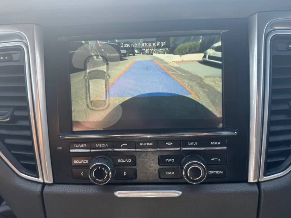 2016 Porsche Macan Turbo - Image 15 of 19