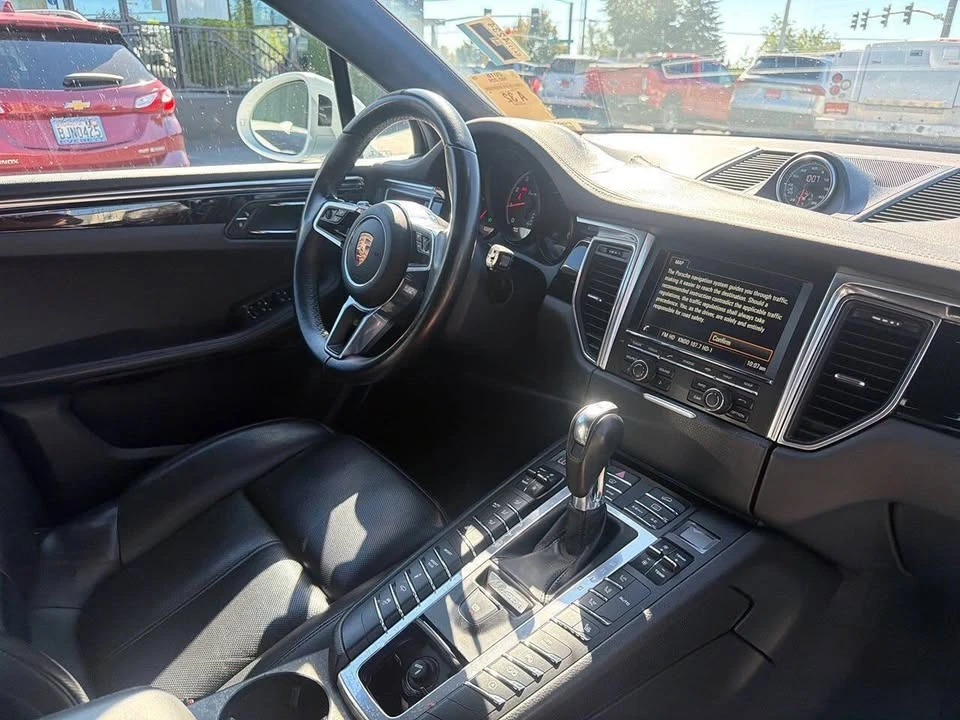 2016 Porsche Macan Turbo - Image 8 of 8