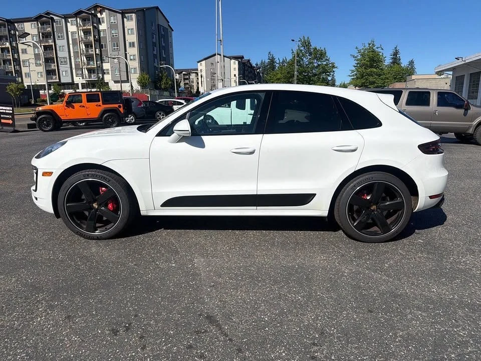 2016 Porsche Macan Turbo - Image 2 of 8