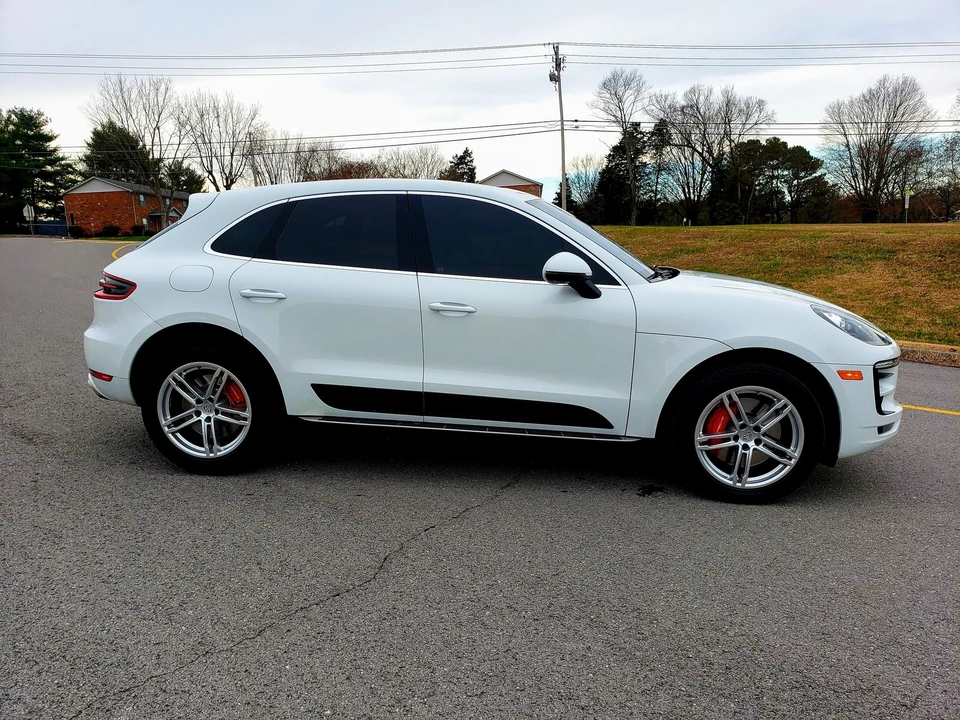 2016 Porsche Macan Turbo - Image 4 of 25