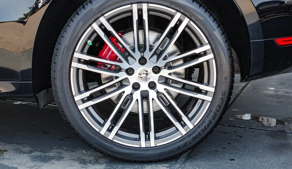 2016 Porsche Macan Turbo - Image 15 of 18