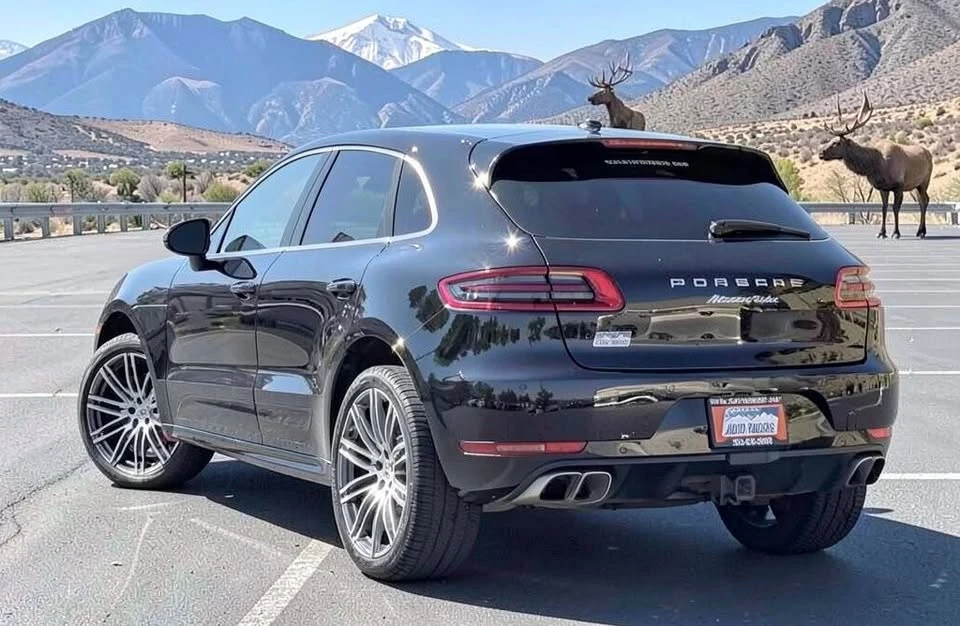 2016 Porsche Macan Turbo - Image 4 of 18