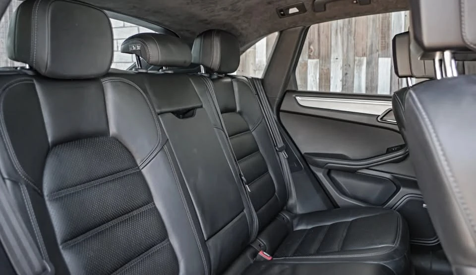 2016 Porsche Macan Turbo - Image 14 of 18