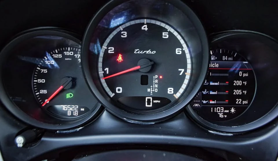 2016 Porsche Macan Turbo - Image 11 of 18