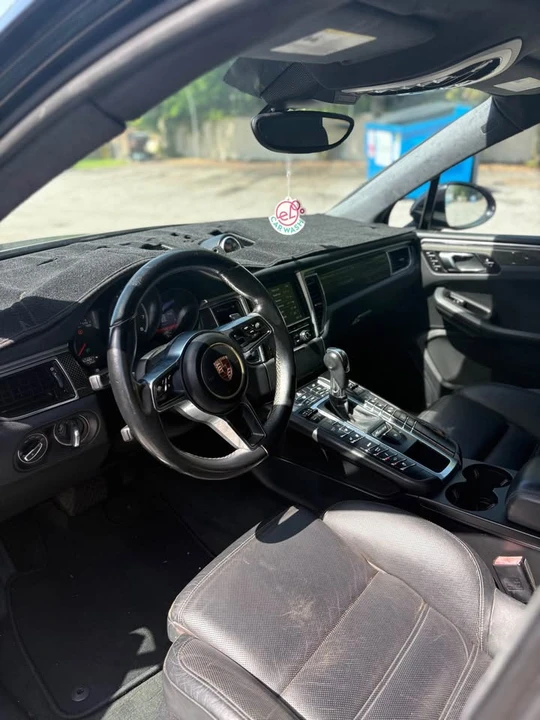 2016 Porsche Macan Turbo - Image 9 of 13
