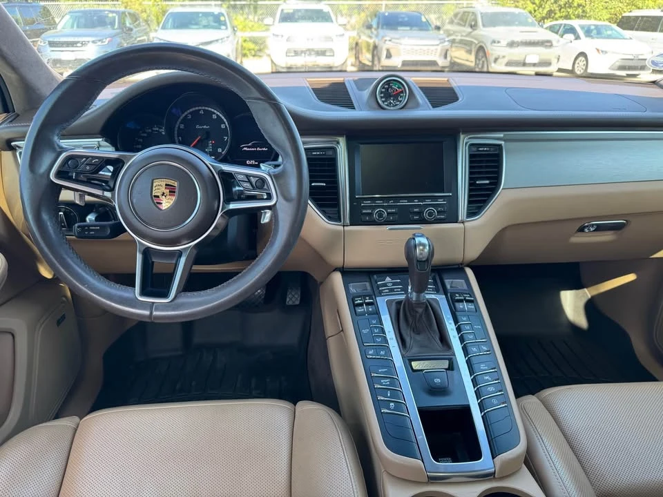 2016 Porsche Macan Turbo - Image 3 of 5