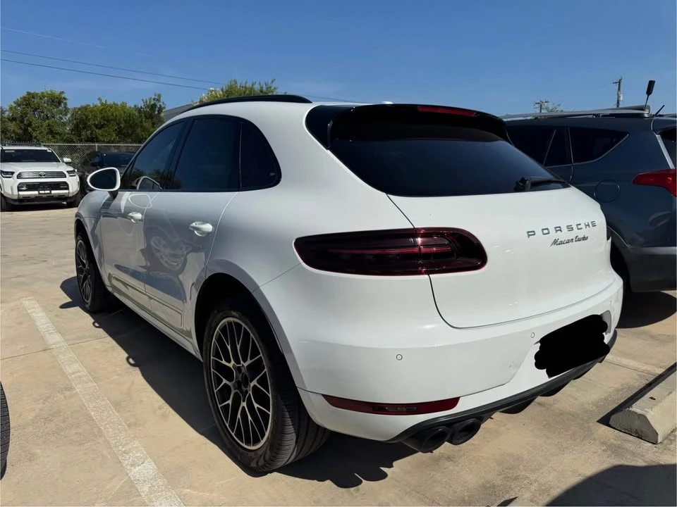 2016 Porsche Macan Turbo - Image 2 of 5