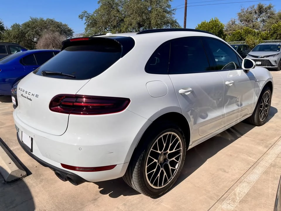 2016 Porsche Macan Turbo - Image 5 of 11