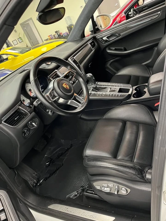 2016 Porsche Macan Turbo - Image 6 of 11