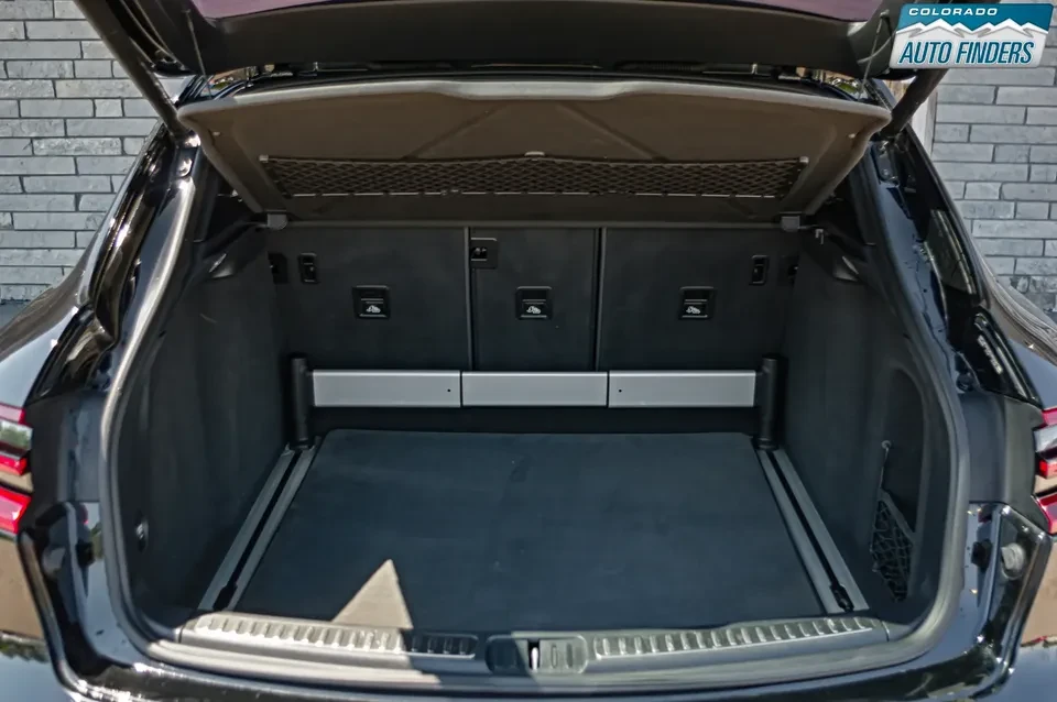 2016 Porsche Macan Turbo - Image 17 of 18