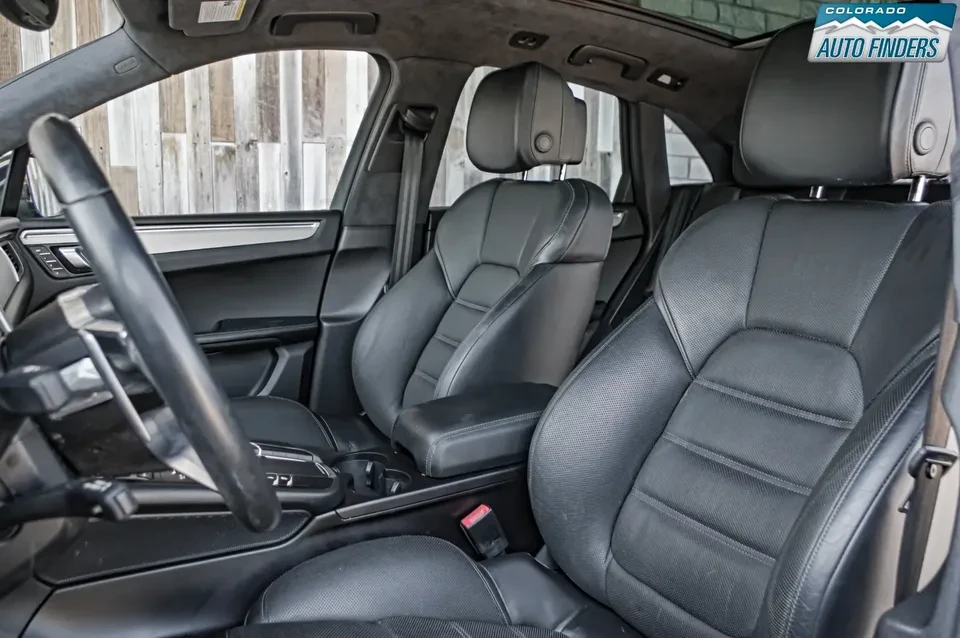 2016 Porsche Macan Turbo - Image 8 of 18