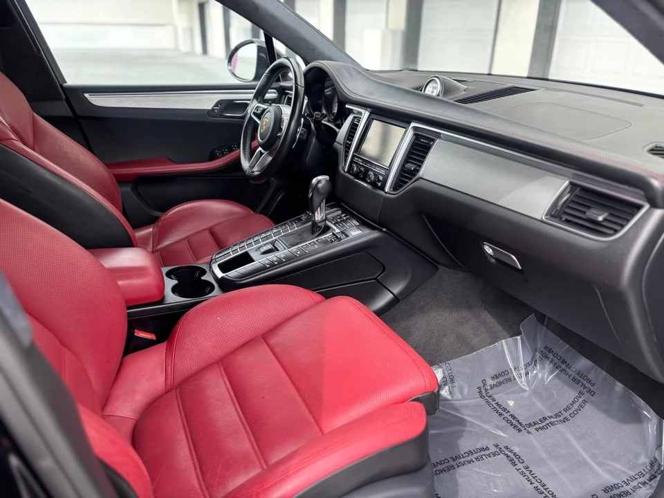 2016 Porsche Macan Turbo - Image 10 of 12