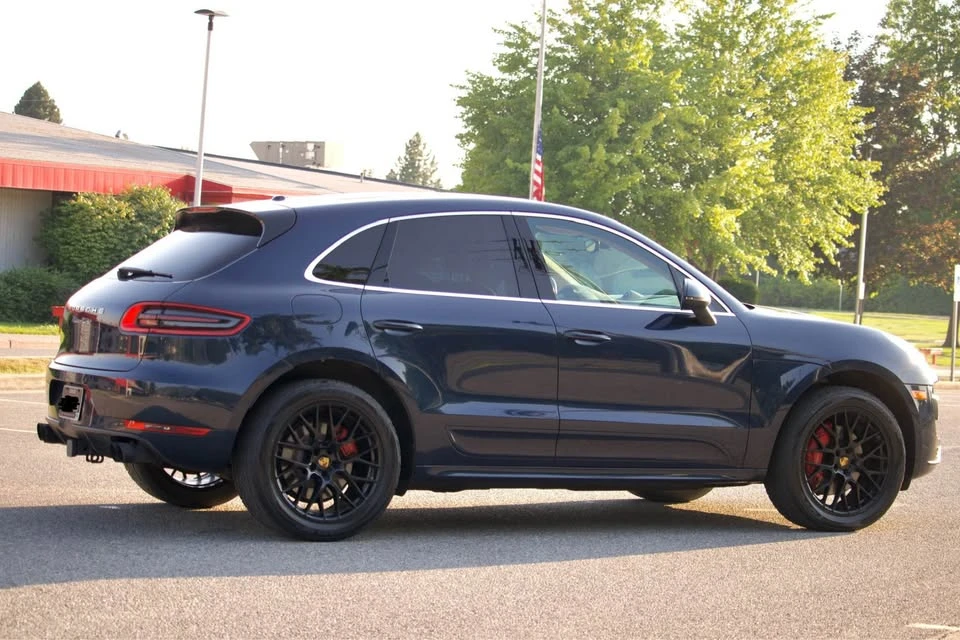2016 Porsche Macan Turbo - Image 19 of 20
