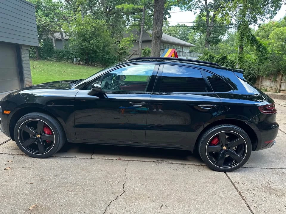 2016 Porsche Macan Turbo - Image 12 of 18